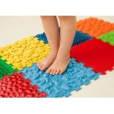 Mata sensoryczna do masażu stóp "Puzzle Mix" 8 elementów